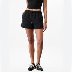 Athleta black Midday Short with elastic waist and adjustable toggle, S, NWT!